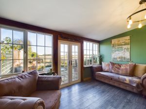 Garden/Sun room- click for photo gallery